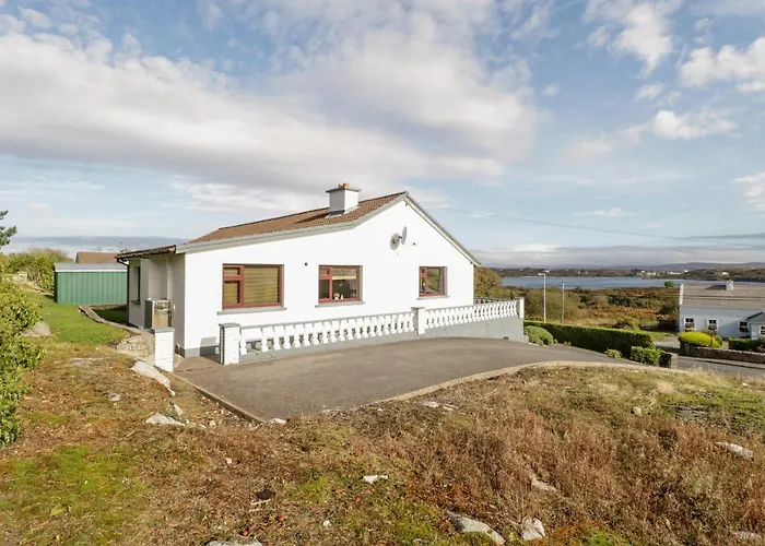 Aras Iosgan Villa Carraroe photo